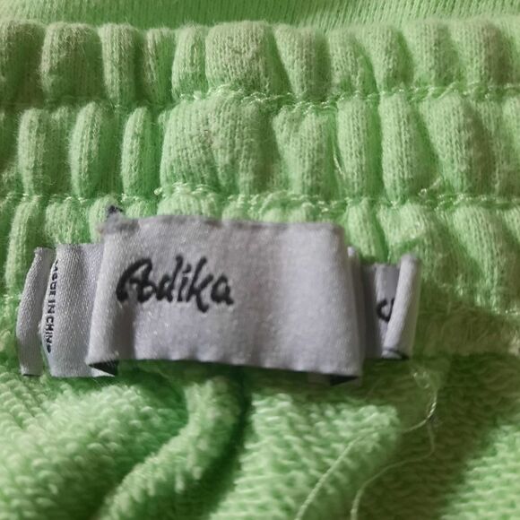 Ladies‎ Small Dragon Print Green Jogger Sweatpants Athleisure Comfy Cute - Picture 6 of 10